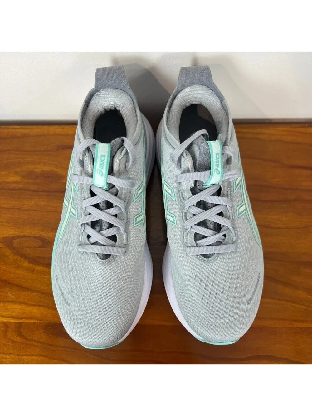 ASICS Gel-Nimbus 27 Wide Womens 5.5 Gray Mint Running Shoes NWOT